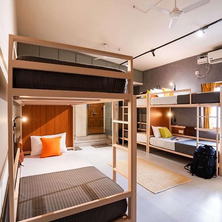 Zostel Kochi Hostel Exterior photo