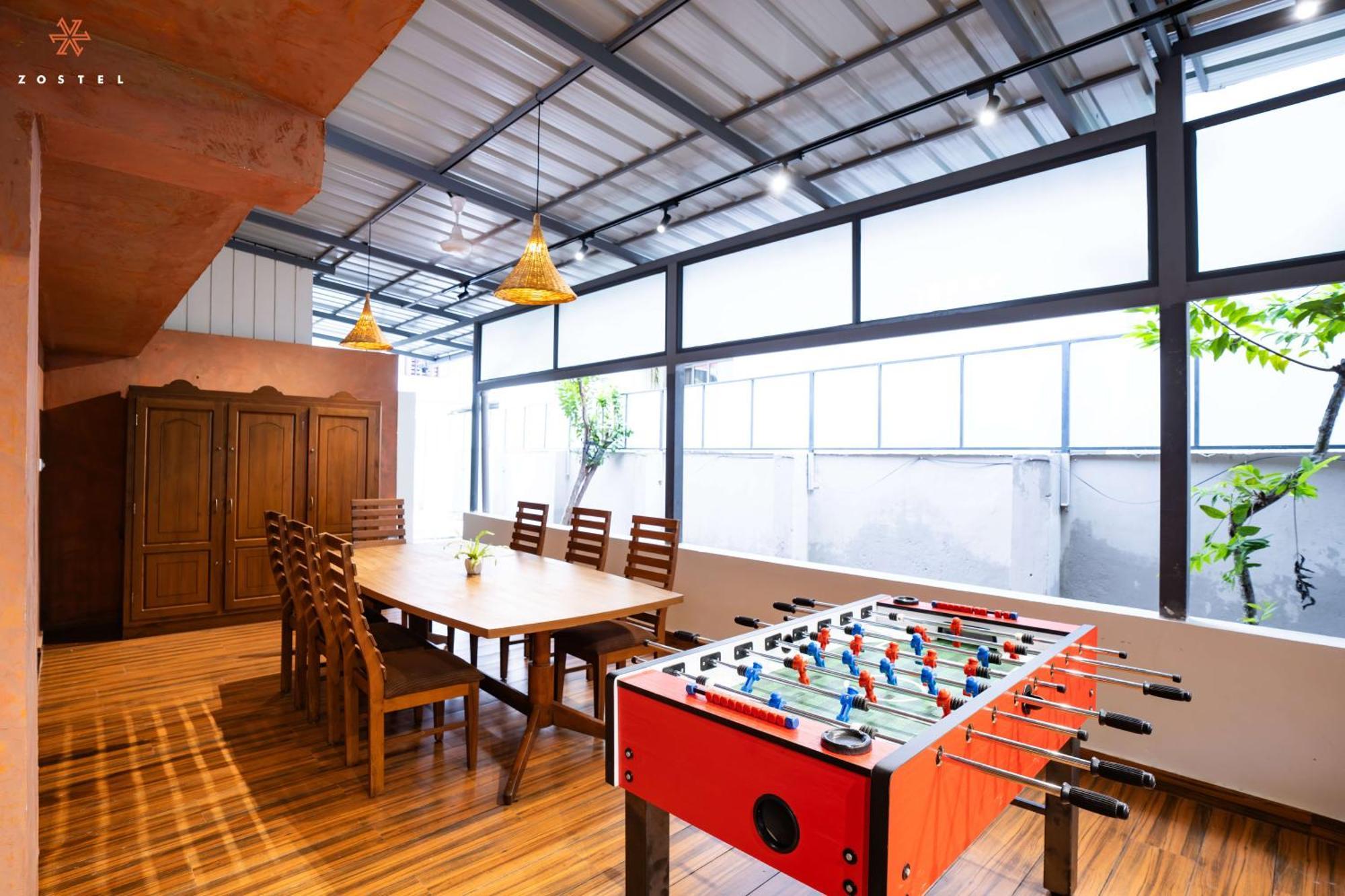 Zostel Kochi Hostel Exterior photo